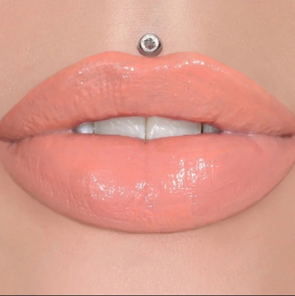 Jeffree Star Supreme Gloss Entwined